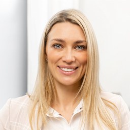 Portrait of Elena Lopez, cybersecurity mentee on Cyberr