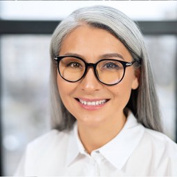 Portrait of Sarah Reed, cybersecurity mentor on Cyberr